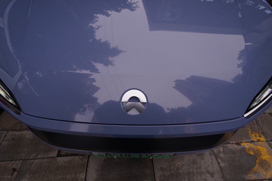 蔚来ec6改色流光蓝