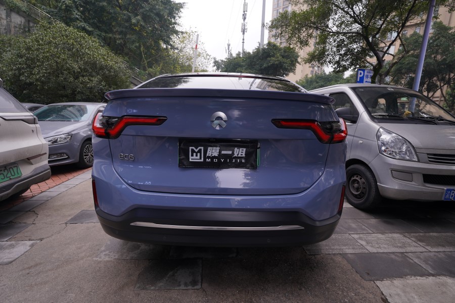 蔚来ec6改色流光蓝