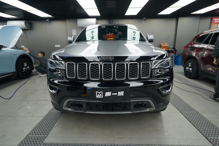 jeep改色钢琴黑＋GT银双拼