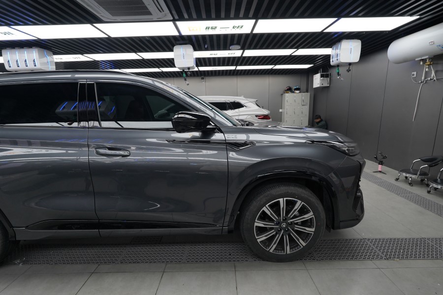 长安cs75plus装贴膜一姐隐形车衣