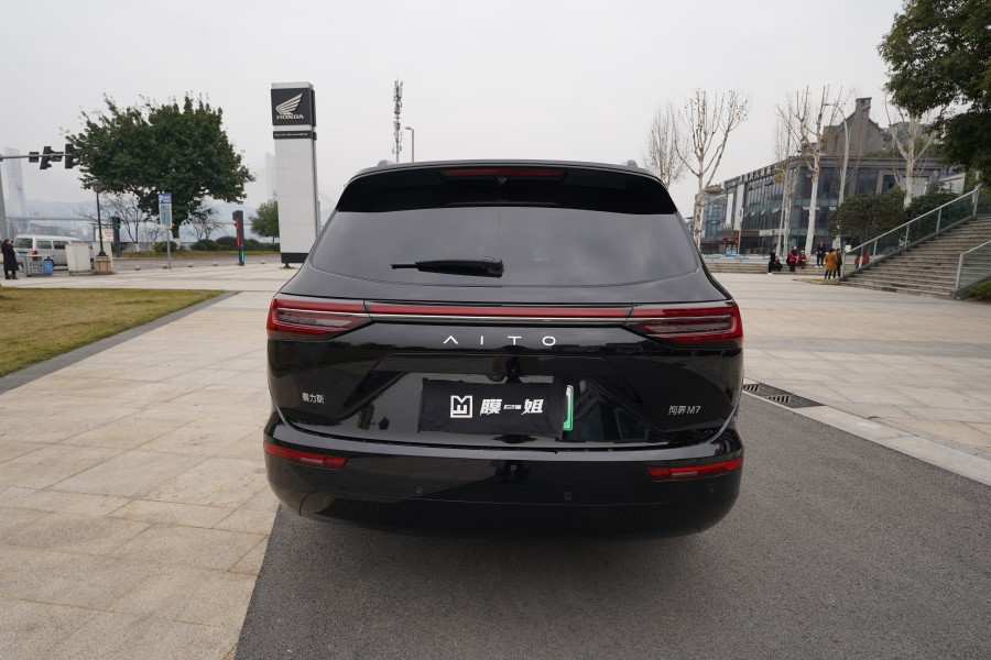 问界M7改装底盘护板+装贴隐形车衣