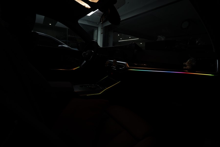 宝马3系改装升级氛围灯