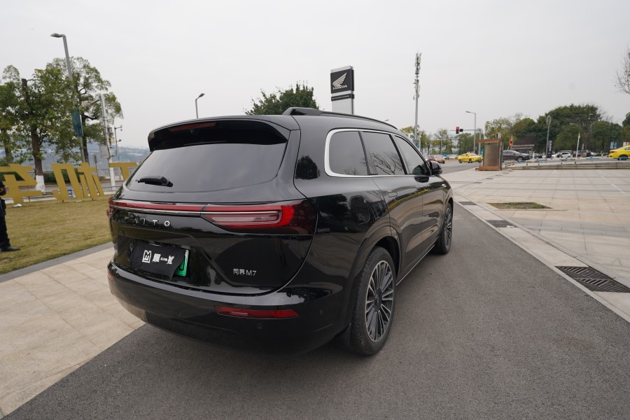 问界M7改装底盘护板+装贴隐形车衣