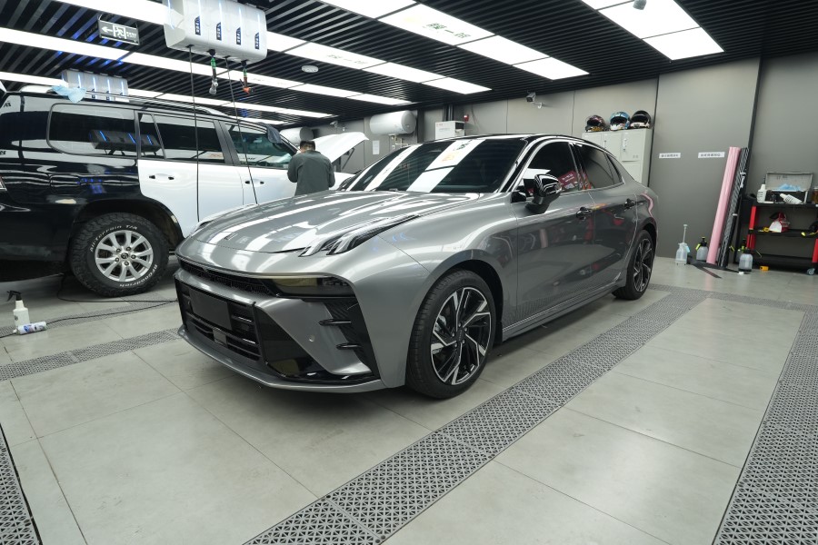 领克03改色液态金属银