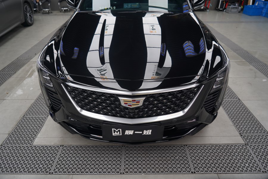 凯迪拉克CT5装贴隐形车衣