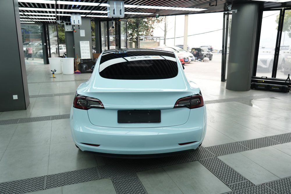 特斯拉改色冰川蓝