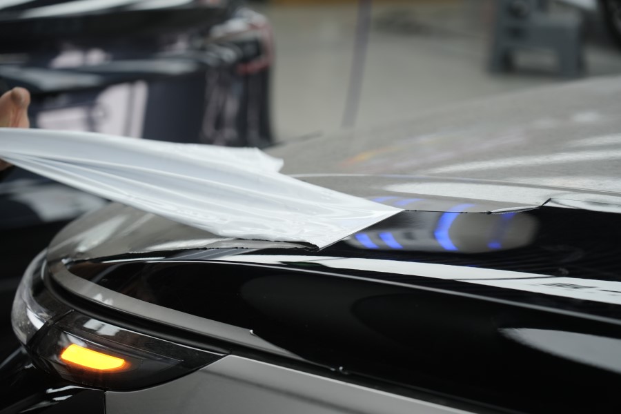 膜一姐改色膜体验报告，一年后轻松撕除不留痕