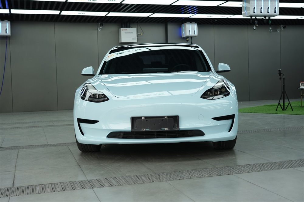 特斯拉改色冰川蓝