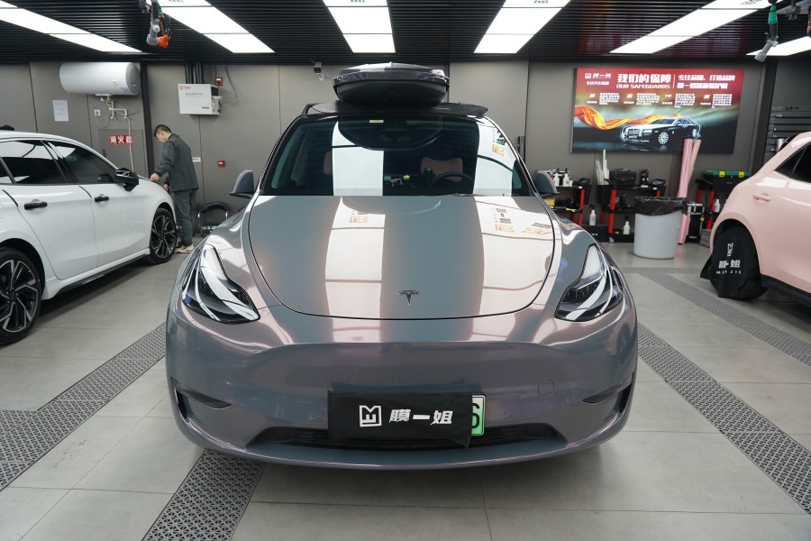 特斯拉改色梦幻火山灰