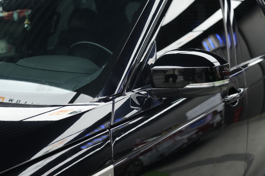 路虎发现改色钢琴黑