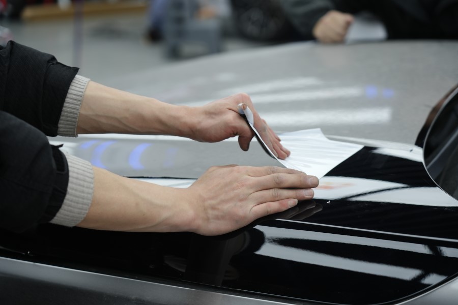 膜一姐改色膜体验报告，一年后轻松撕除不留痕