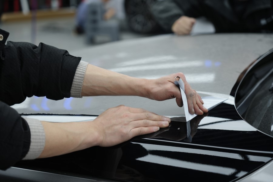 膜一姐改色膜体验报告，一年后轻松撕除不留痕