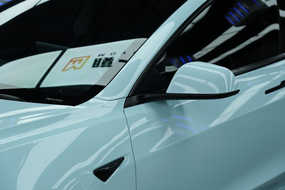 特斯拉改色冰川蓝