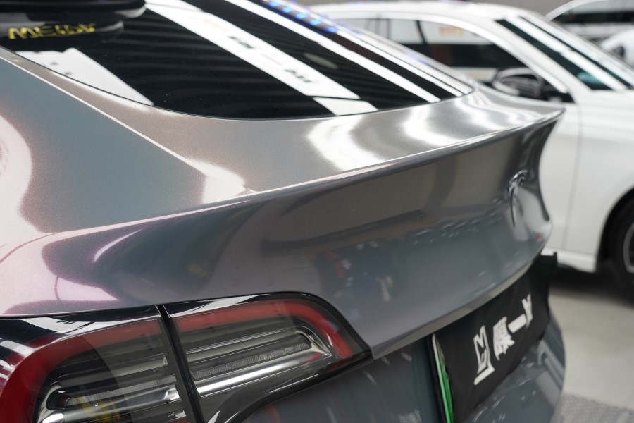 特斯拉改色梦幻火山灰