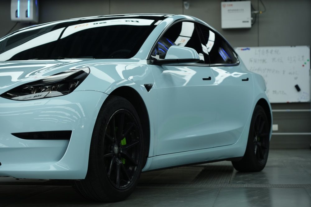 特斯拉改色冰川蓝