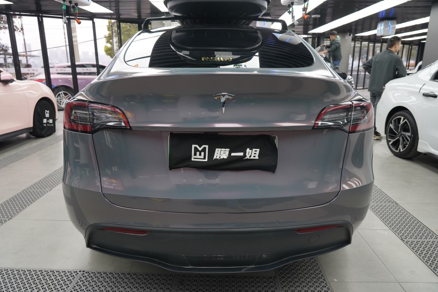 特斯拉改色梦幻火山灰