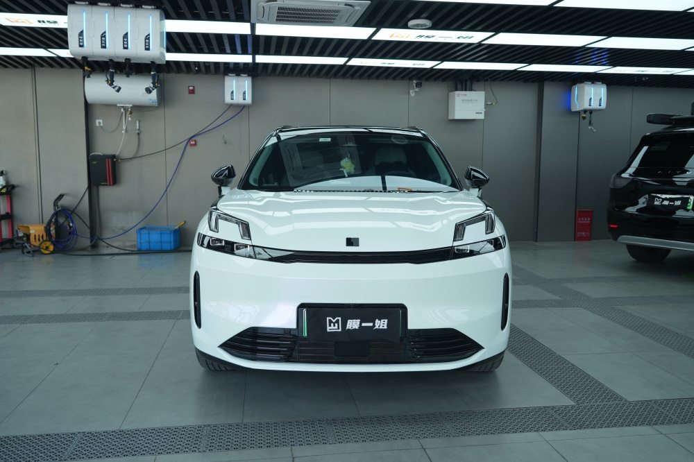 领克08改色PET白魅金