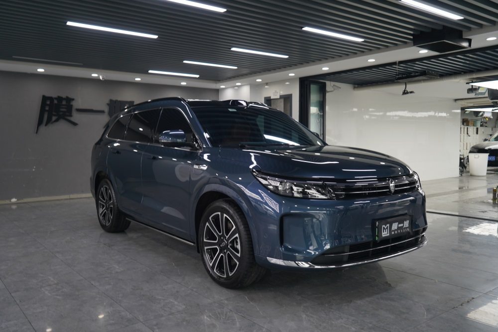 问界M7装贴隐形车衣