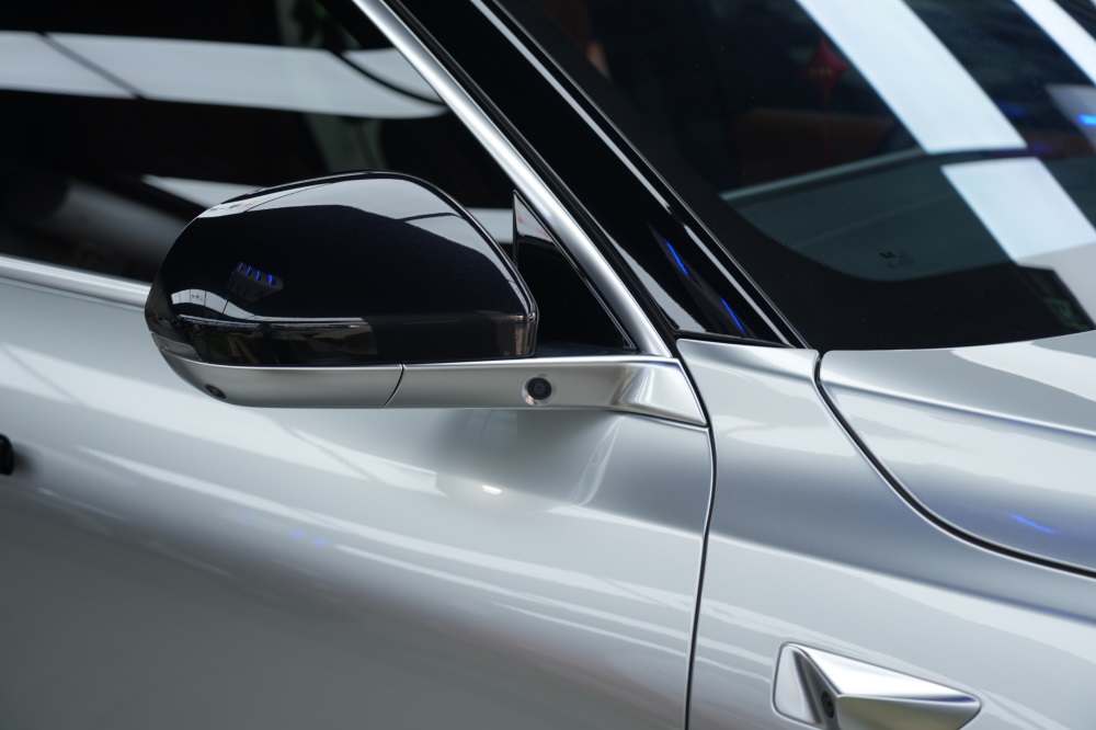 理想L8改色GT银，TPU改色膜让你爱车展现独特魅力！