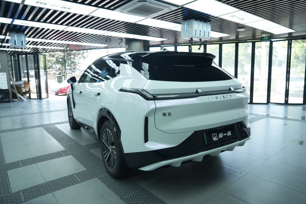 领克08改色PET白魅金