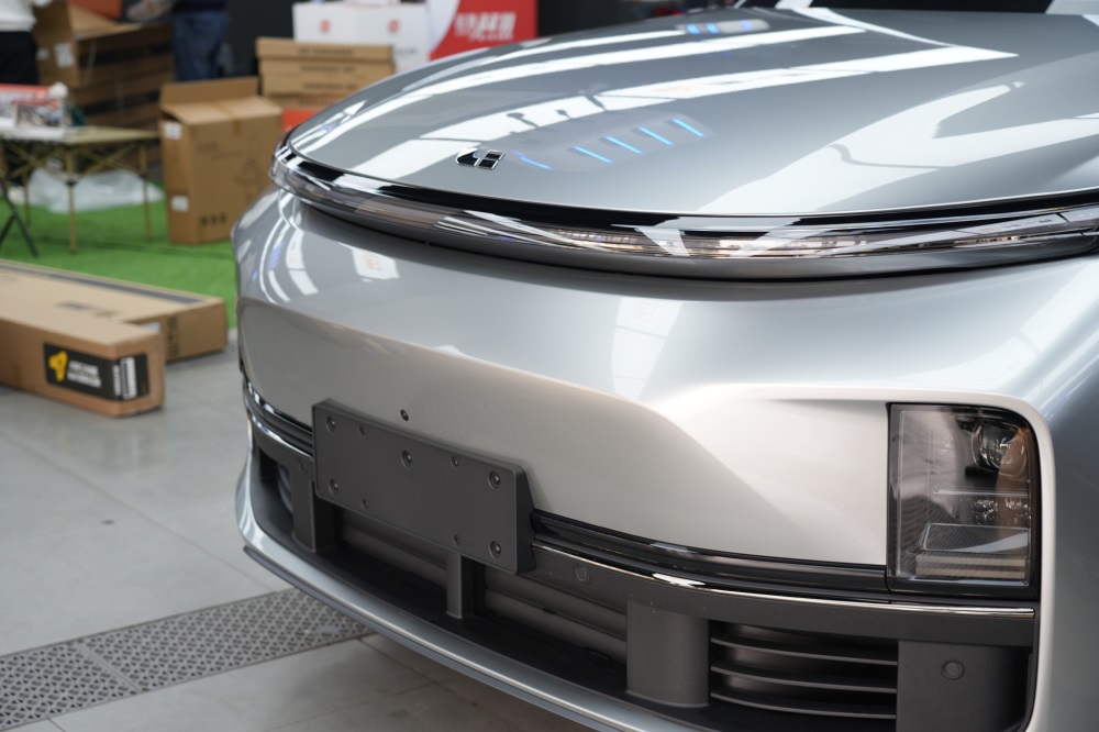 理想L8改色GT银，TPU改色膜让你爱车展现独特魅力！