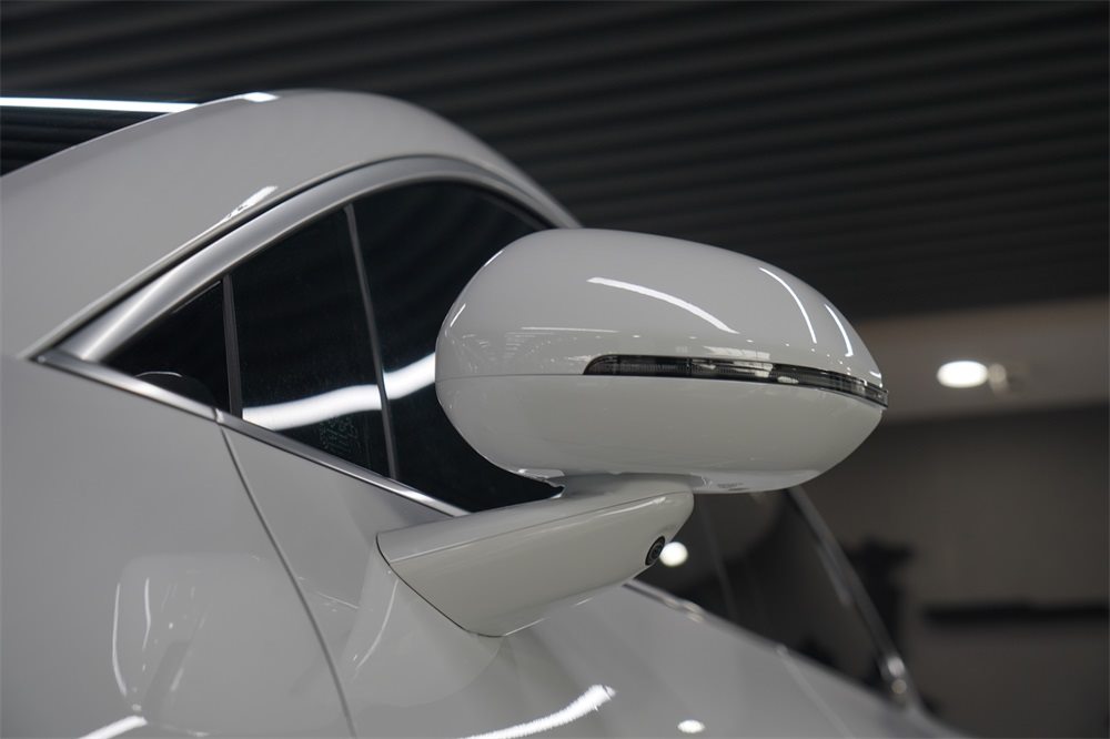 智界R7贴装TPU隐形车衣，硬核防护与未来感的完美碰撞！