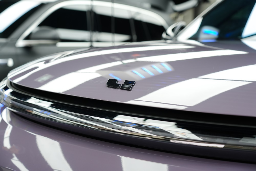 理想汽车流行色揭秘，迷雾灰TPU改色膜诠释高级感！