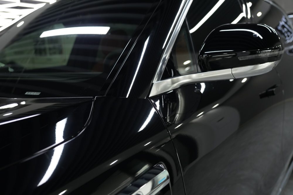 问界M9贴装TPU隐形车衣，新能源豪车的漆面长效保护方案