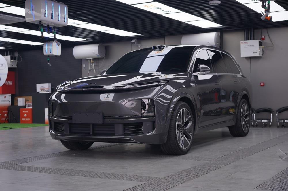 理想L8贴隐形车衣，全车漆面保护让爱车亮度加倍！