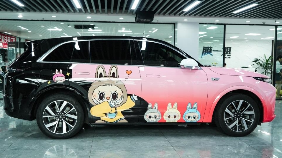 理想L7装贴labubu定制改色膜，回头率直接拉满