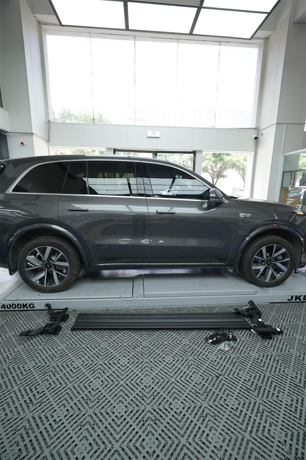 理想L8电动踏板改装升级，膜一姐甄改为出行加分