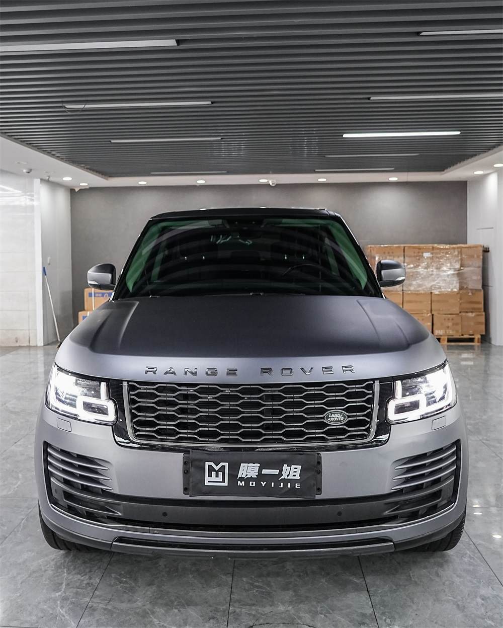 路虎加装AMG山灰TPU改色膜，路虎改色膜装贴效果