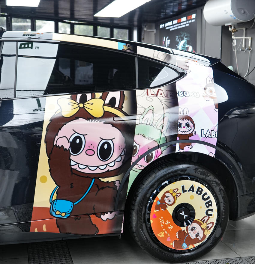 小鹏汽车改色膜选择：拉布布个性定制改色膜案例