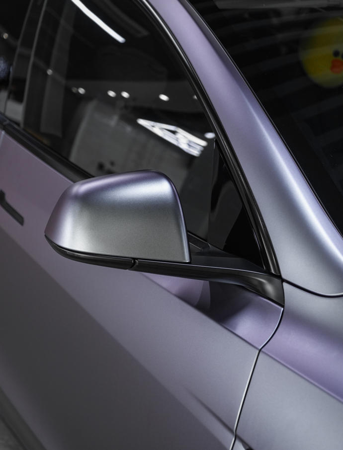 特斯拉 Model Y 改色膜推荐：卡布里灰紫实拍质感拉满